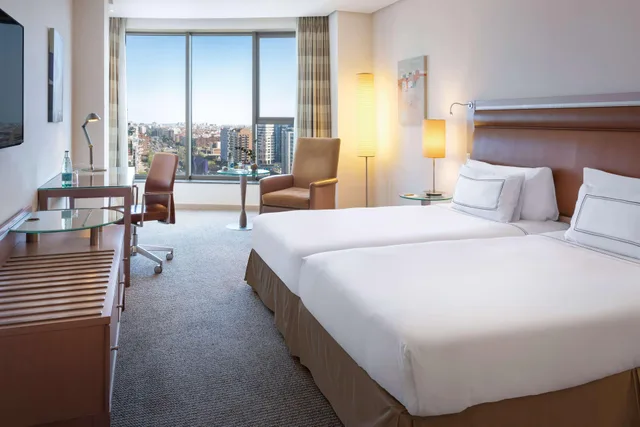 غرفة بسريرين منفصلين بإطلالة، Melia Valencia Palacio de Congresos Formely Hilton Valencia 6/9