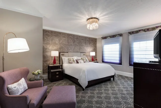Deluxe, King Bed, Bay View، Claremont Resort & Club 2/3