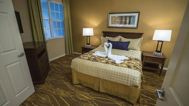 جناح ديلوكس بسرير كينج وسرير كوين بغرفتي نوم، Mizner Place At Weston Town Center 3/10