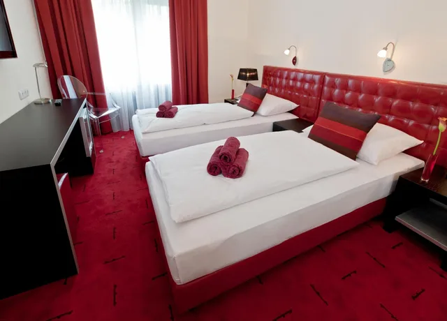غرفة بسريرين منفصلين بشرفة، Hotel Esplanade 3/5