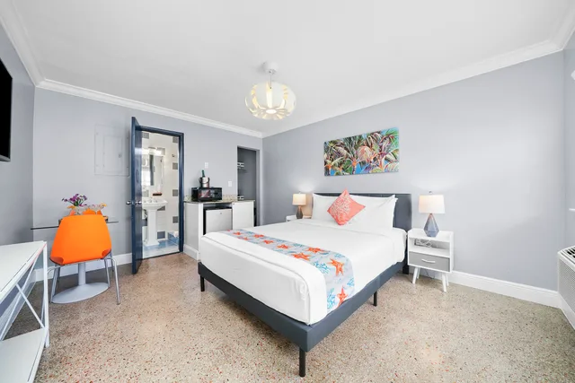 غرفة بسرير كوين، Hollywood Beach Suites Hostel Hotel 1/7