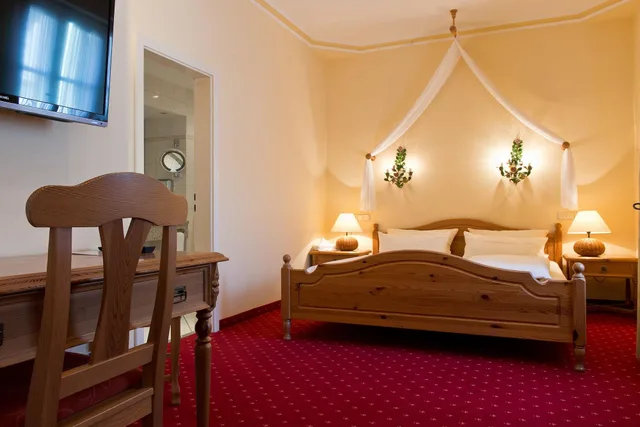 غرفة كلاسيكية بسرير مزدوج، Romantik Hotel Markusturm 6/8