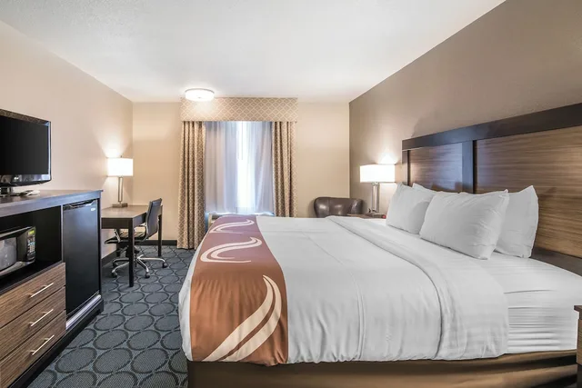 غرفة قياسية بسرير كينج، Elevate Hotel at Sierra Blanca 3/4