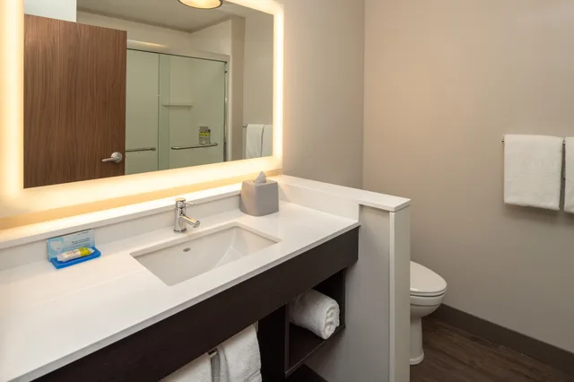 غرفة قياسية بسريرين كوين لذوي الإعاقة، Holiday Inn Express Suites Camas Vancouver 4/7