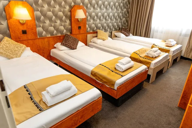 غرفة أساسية رباعية بأربعة أسرّة، Hotel Rossija 3/6