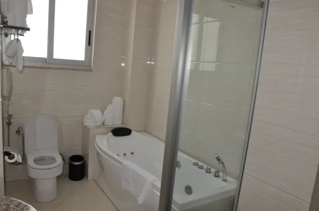 جناح بسرير مزدوج، Addissinia Hotel 3/3