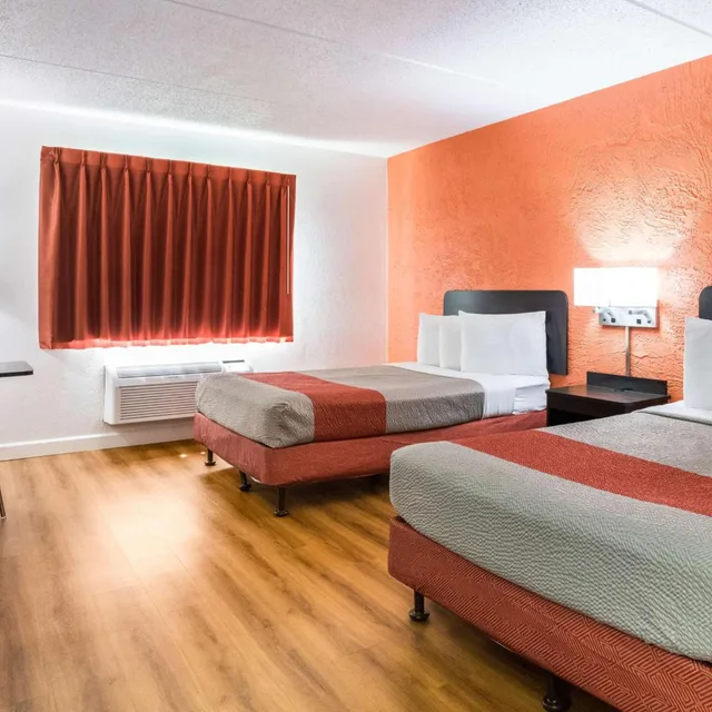 غرفة رباعية بسرير مزدوج، Motel6 Prospect Heights, IL 4/7