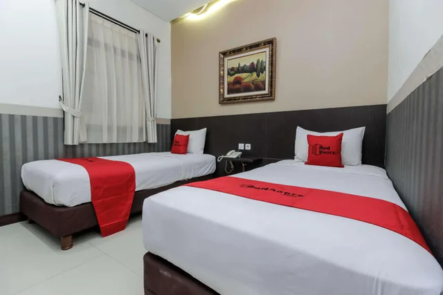 Reddoorz, Twin Beds، Reddoorz Plus @ Tuparev Cirebon 1/3