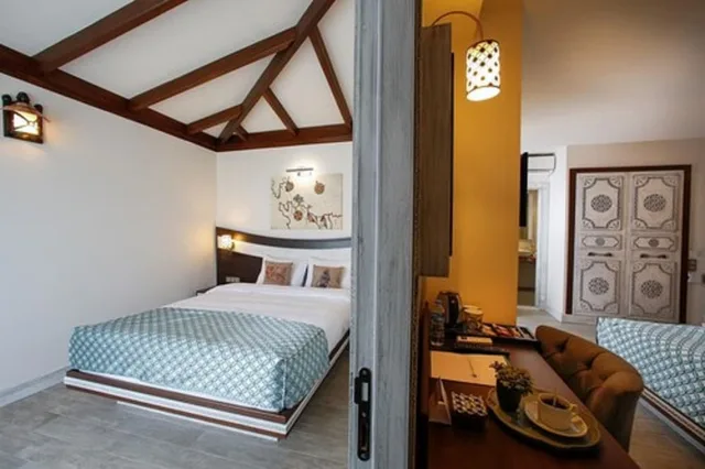 5 Rooms, Family, Twin Beds, Sofa, Balcony، Assos Barbarossa Hotel 6/8