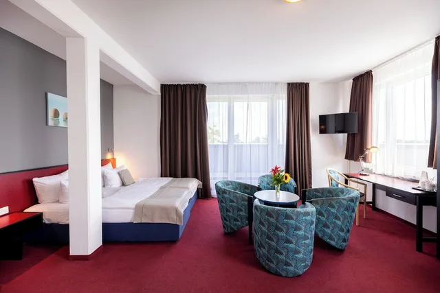 غرفة قياسية ثلاثية بثلاثة أسرّة، Hotel Aviva Neue Messe 3/6