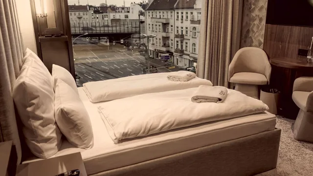 غرفة بسرير كوين، Bellman Hotel 2/8