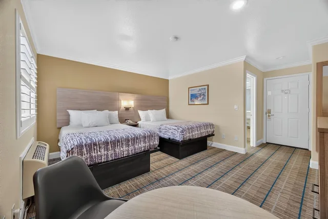 غرفة قياسية بسريرين مزدوجين، Seaside Inn 8/10