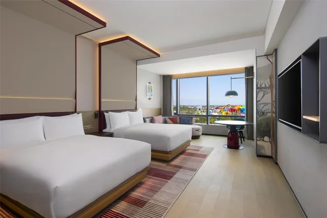 Room, 2 Queen Beds, Theme Park View، Canopy by Hilton Shanghai Belfry Plaza 1/8