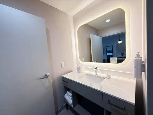 جناح استوديو بسريرين كوين بمطبخ لذوي الإعاقة، Homewood Suites by Hilton Austin Airport 7/8