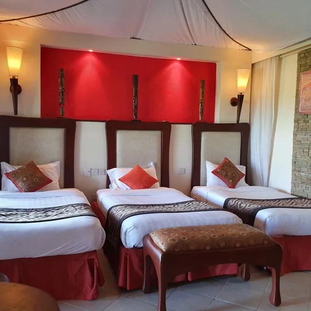 Basic, Triple, Ol Tukai Lodge Amboseli 2/2