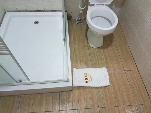 غرفة قياسية بسرير كوين، Beni Gold Hotels Apapa 2/3