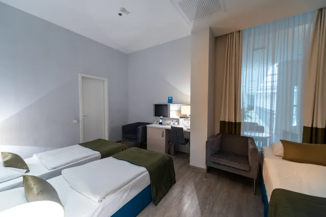 غرفة بسرير مزدوج أو سريرين منفصلين مع سرير إضافي، Atrium Hotel by Mellow Mood Hotels 3/10