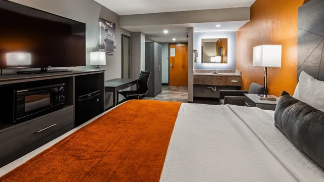 غرفة قياسية بسرير كينج، Best Western Plus St. Augustine I-95 2/10