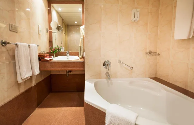Junior Suite Nile View، Pyramisa Hotel Luxor 7/9