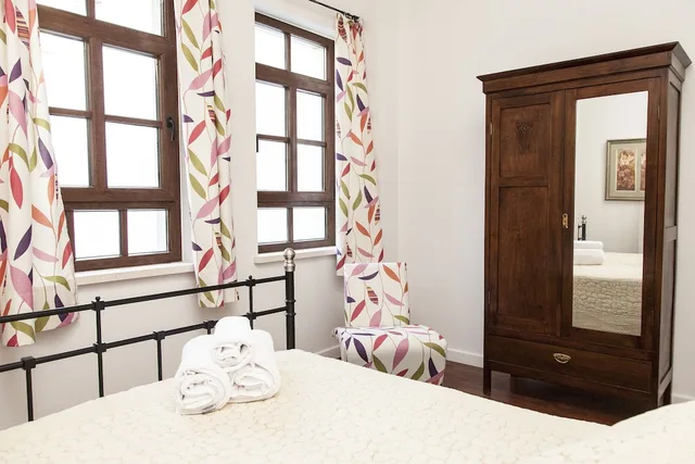 جناح ديلوكس بسرير كينج وسريرين منفصلين في الملحق، Villa Pera Suite Hotel 2/5