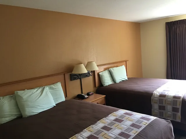 غرفة بسريرين كوين للمدخنين، Home Town Inn Soddy Daisy 2/3