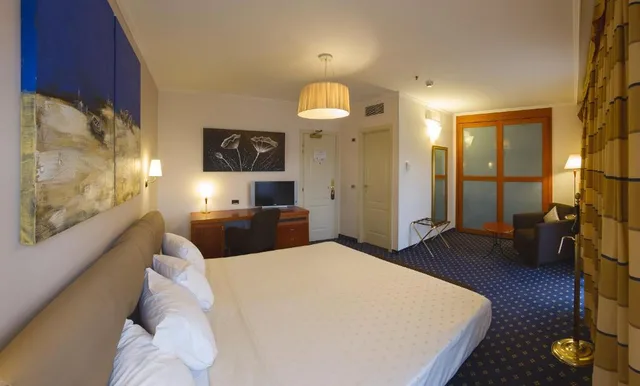 غرفة تنفيذية بسرير مزدوج، Best Western Plus Congress Hotel 2/5
