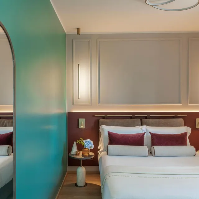 جناح بجاكوزي، Adoro Hotel 1/10