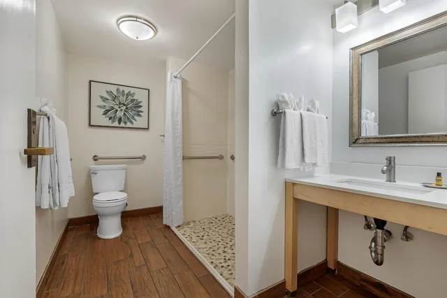 جناح بسرير كوين لذوي الإعاقة، Best Western Plus South Coast Inn 10/10