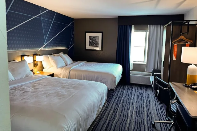 غرفة بسرير كوين لذوي الإعاقة، Comfort Inn & Suites Brentwood - Nashville 1/3