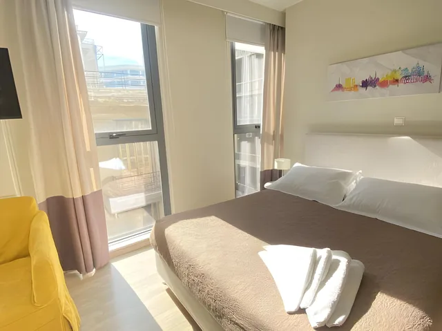 Suite, King Bed, Tins Hotel City 2/2