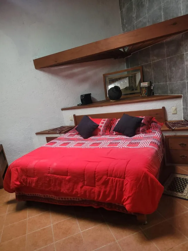 جناح جونيور، Hotel Casa Valle 3/10