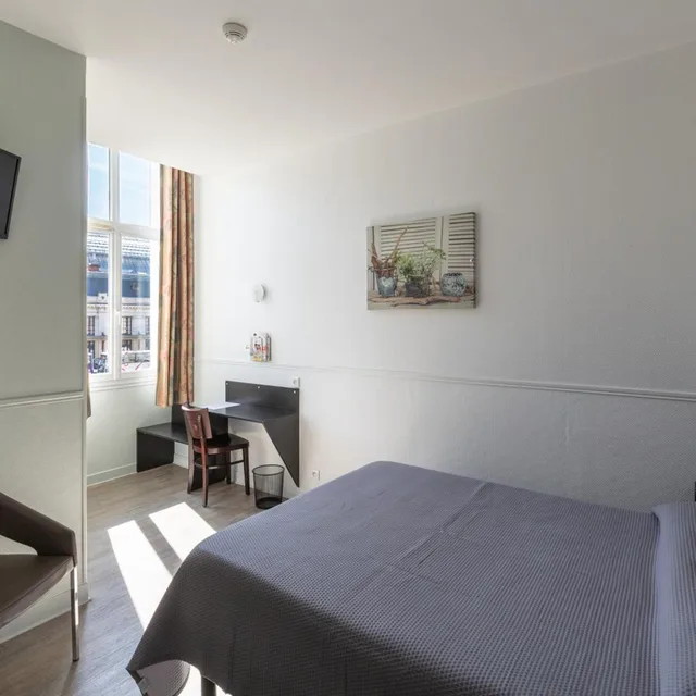 Classic, Double Bed, Hotel Regina 1/10