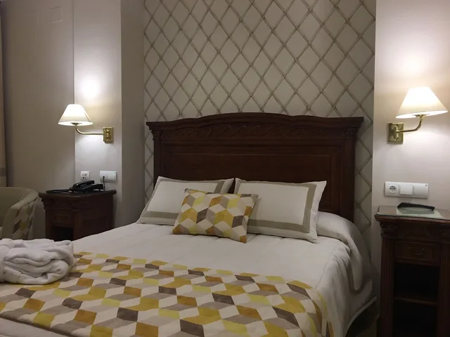 غرفة بسرير مزدوج، ADRIANO HOTEL 1/4