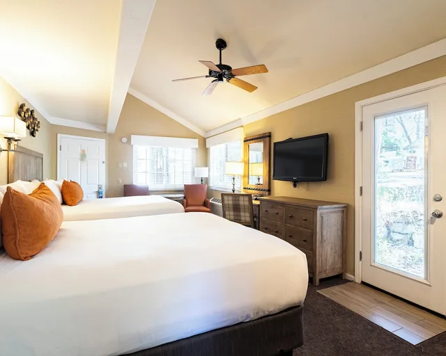 Cottage, 2 Queen Beds, Tenaya Lodge At Yosemite 1/5