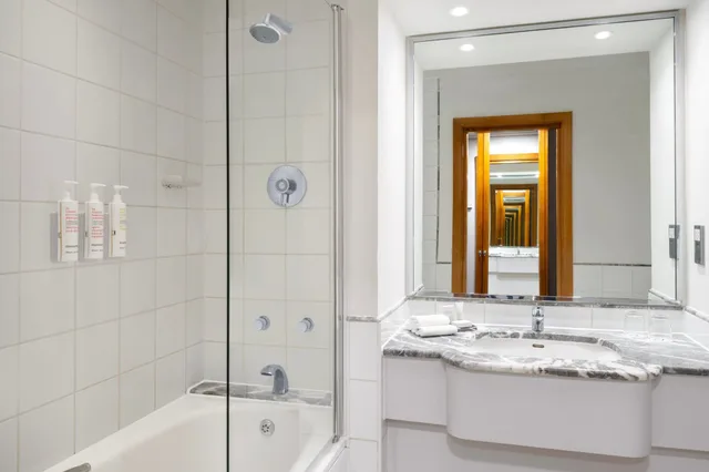 غرفة عائلية بسريرين مزدوجين، Delta Hotels by Marriott Bexleyheath 4/4