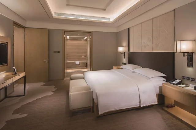 جناح تنفيذي بسرير كينج، Hilton Chengdu - Longquanyi 2/3