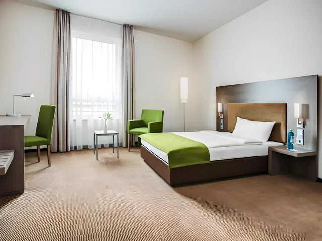 غرفة قياسية مفردة بسرير كوين، Intercityhotel Mainz 1/2