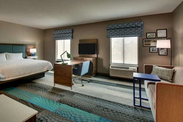 استوديو بسرير كينج، Hampton Inn And Suites Southport 2/5