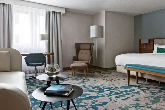 Junior Suite, Studio, King Bed، Vienna Marriott Hotel 4/7