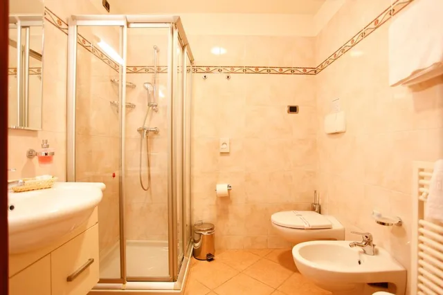 غرفة سوبيريور ثلاثية، Garda Family House 3/3