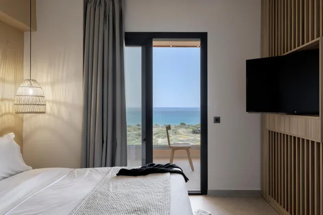 غرفة ديلوكس بإطلالة على البحر بشرفة، The Nest Resort 4/8