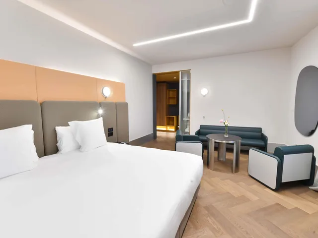 Deluxe, Double Bed, Bay View، Palazzo Tirso Cagliari Mgallery 1/6