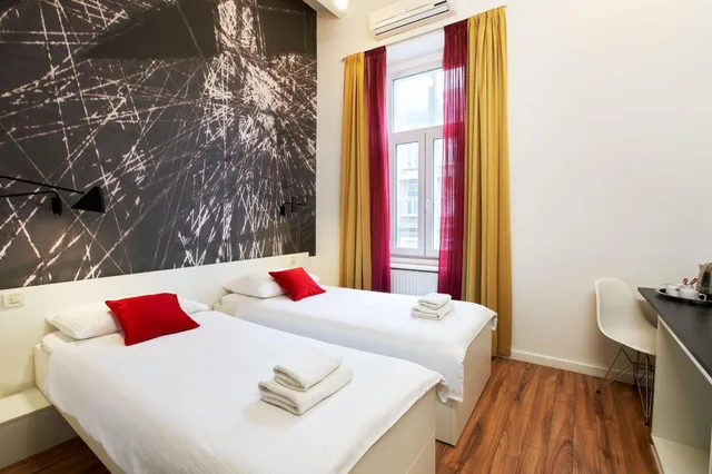 غرفة كومفورت بسريرين منفصلين، Art Hotel Like 6/7