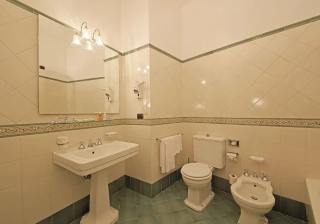 غرفة سوبيريور بإطلالة على البحيرة، Hotel Savoy Palace 9/10
