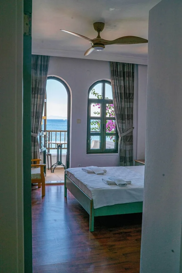 Family Suite, Queen Bed, Beach Front, Sea View, Sofa، Diplomat Hotel 6/8