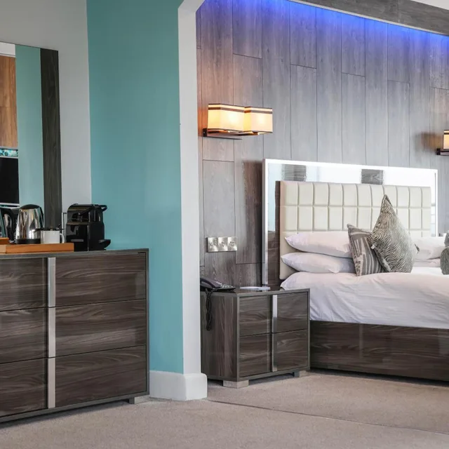 جناح بإطلالة على البحر بشرفة، The Cumberland Hotel - Oceana Collection 8/10