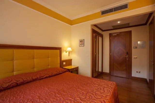 غرفة سوبيريور بسريرين منفصلين بإطلالة على الحديقة، Hotel Il Chiostro 4/6