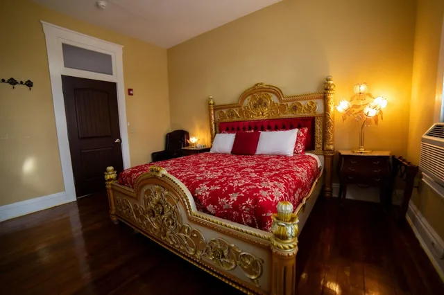 غرفة ديلوكس بسرير كينج، Oak Tree Hotel 3/10