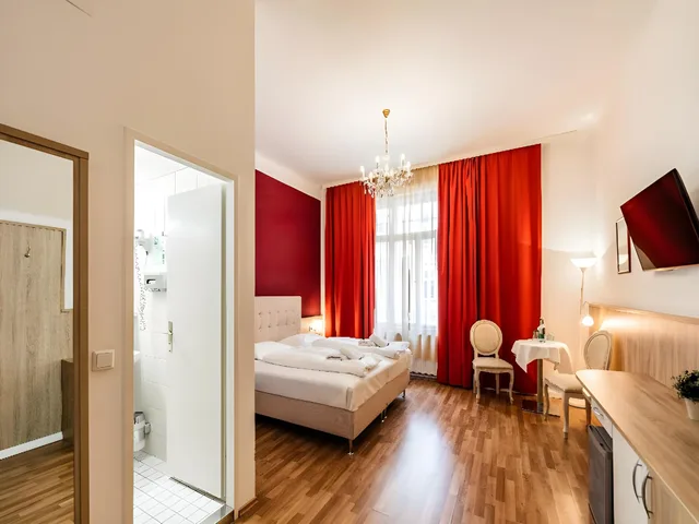 Standard, 2 Double Beds, Hotel Pension Baronesse 1/1