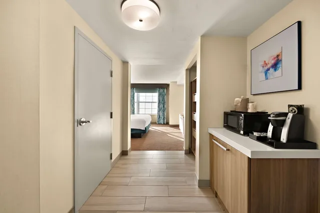 جناح ديلوكس بسرير كينج مع أريكة، Hilton Garden Inn Williamsburg 3/5